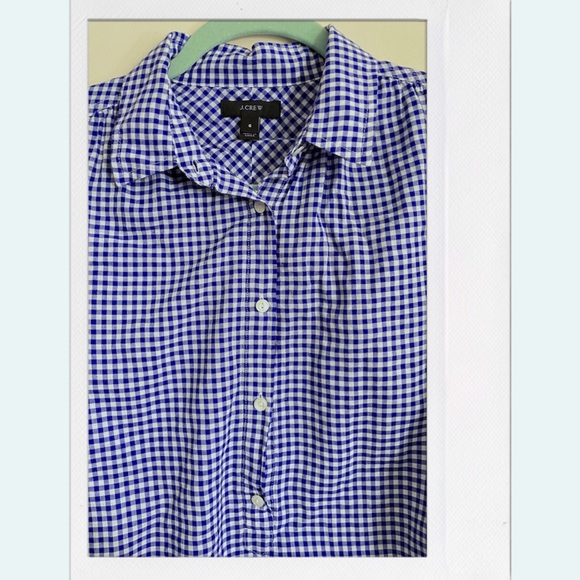 Cute blue patterned quarter button up blouse - Picture 2 of 4